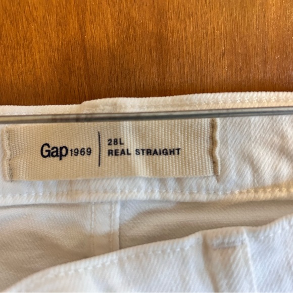 Gap Real Straight Jeans Womens 28L White Denim 1969 Skinny Leg Classic Core Y2K - Picture 3 of 12